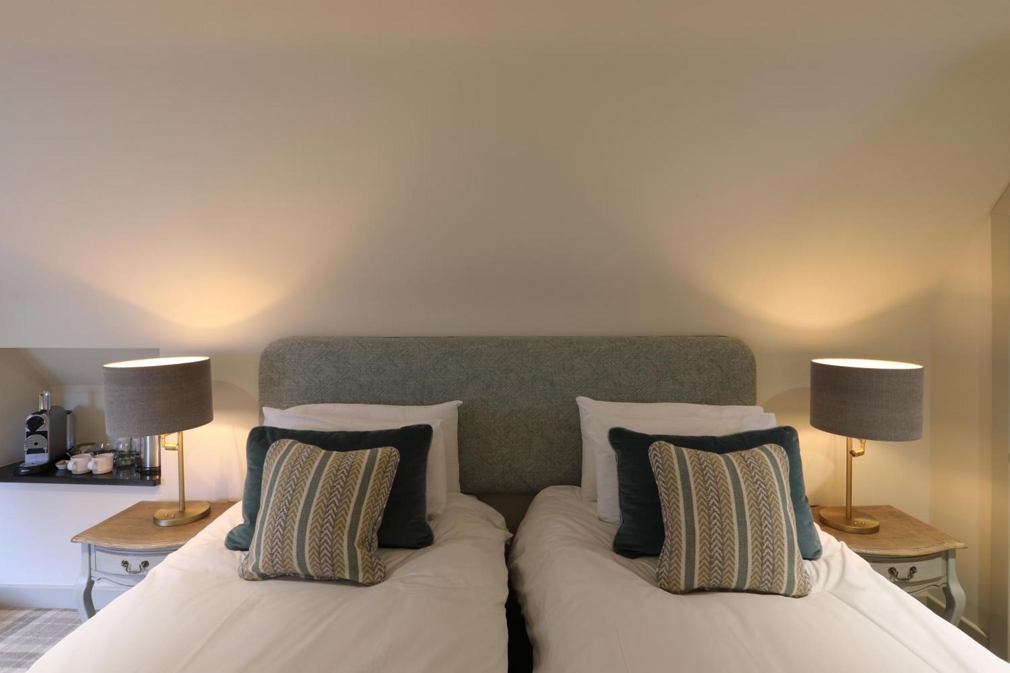 The Harcourt Arms Stanton Harcourt Quarto foto A bedroom at the hotel